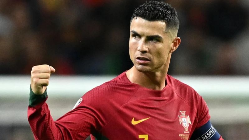 Tin ngắn bóng đá ngày 10/4: Real Madrid dự định chiêu mộ Kobbie Mainoo kỳ chuyển nhượng hè 6 Ronaldo gây thất vọng khi nhận thẻ đỏ trong trận gặp Al Hilah