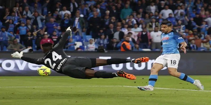 Tin ngắn bóng đá ngày 06/5: Tuchel sẵn sàng thay thế cho Ten Hag 1 Napoli mất cơ hội tham dự UCL
