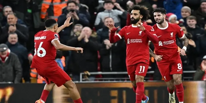 Tin ngắn bóng đá ngày 14/5: Rio Ferdinand hối thúc MU giữ chân Bruno 4 Trận hòa của Liverpool mang lại lợi ích cho Arsenal